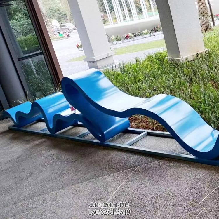 抽象造型坐凳雕塑,不锈钢烤漆工艺效果 抽象造型坐凳雕塑,不锈钢烤漆工艺效果